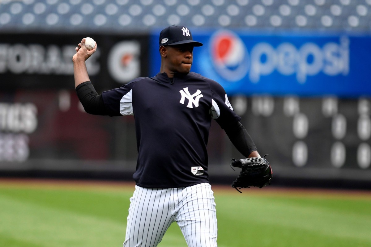 Yankees SP Luis Severino throwing at Yankee Stadium